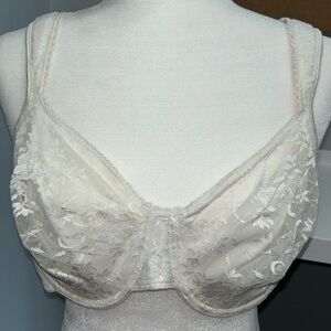 Simple White Playtex Lace Bra
